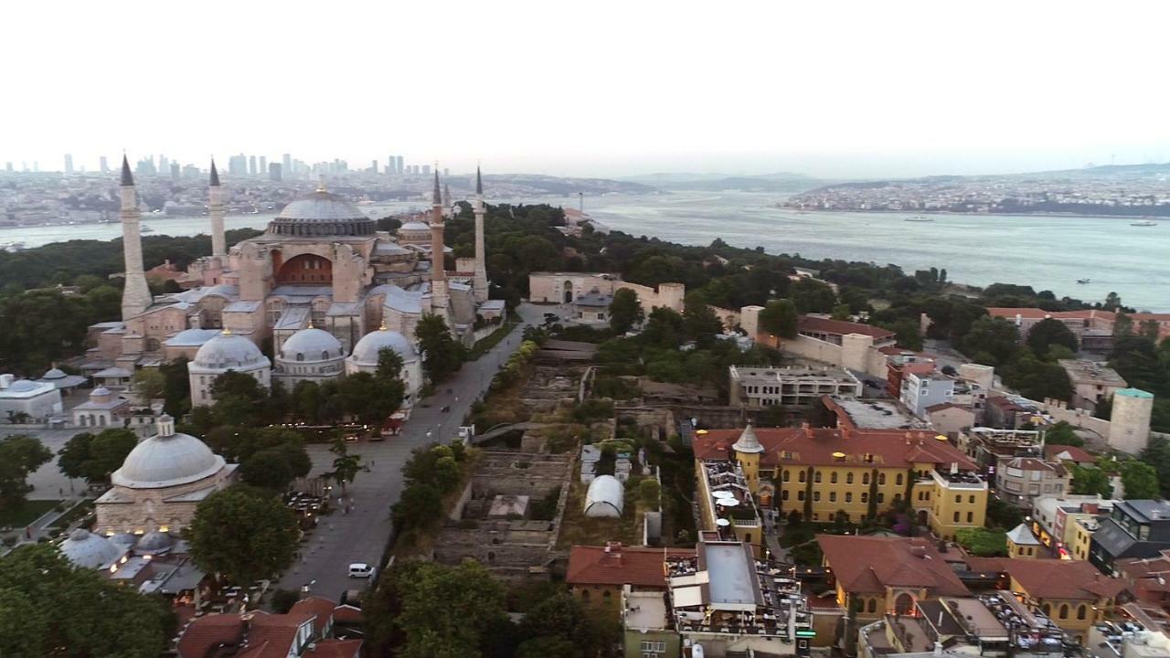 Eastanbul Suites Istanbul Bagian luar foto